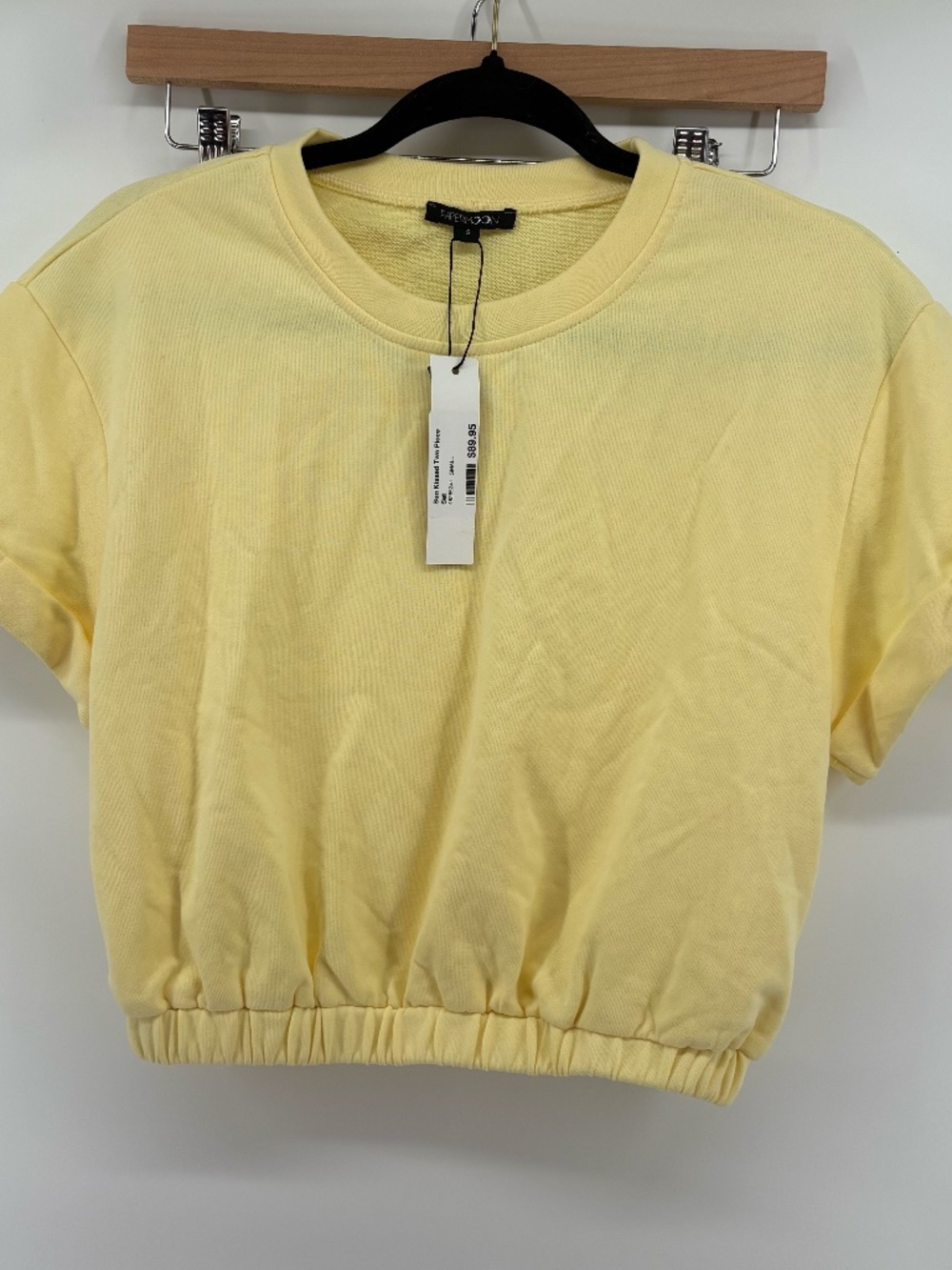 NWT PAPERMOON butter yellow cropped cuffed sleeve scoop neck top size small